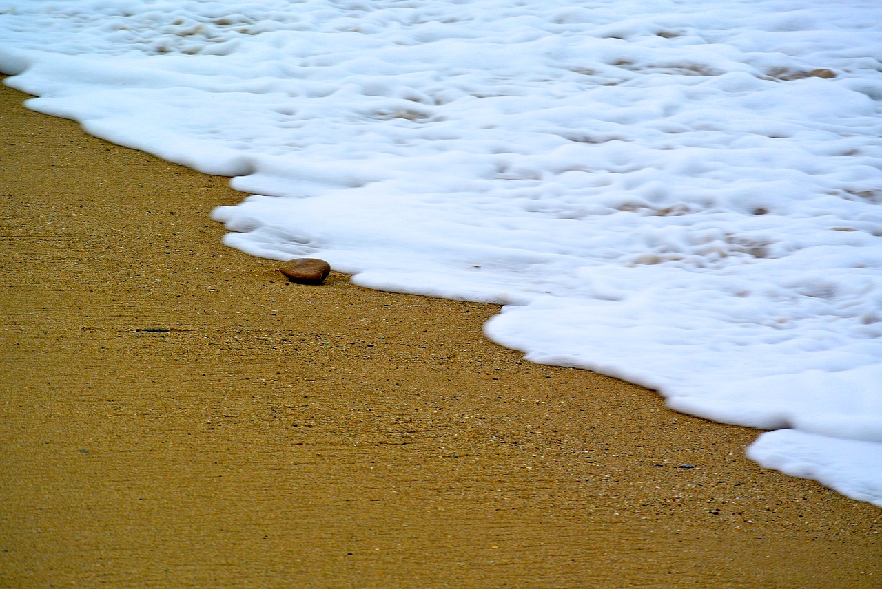 Пляж песчаное дно