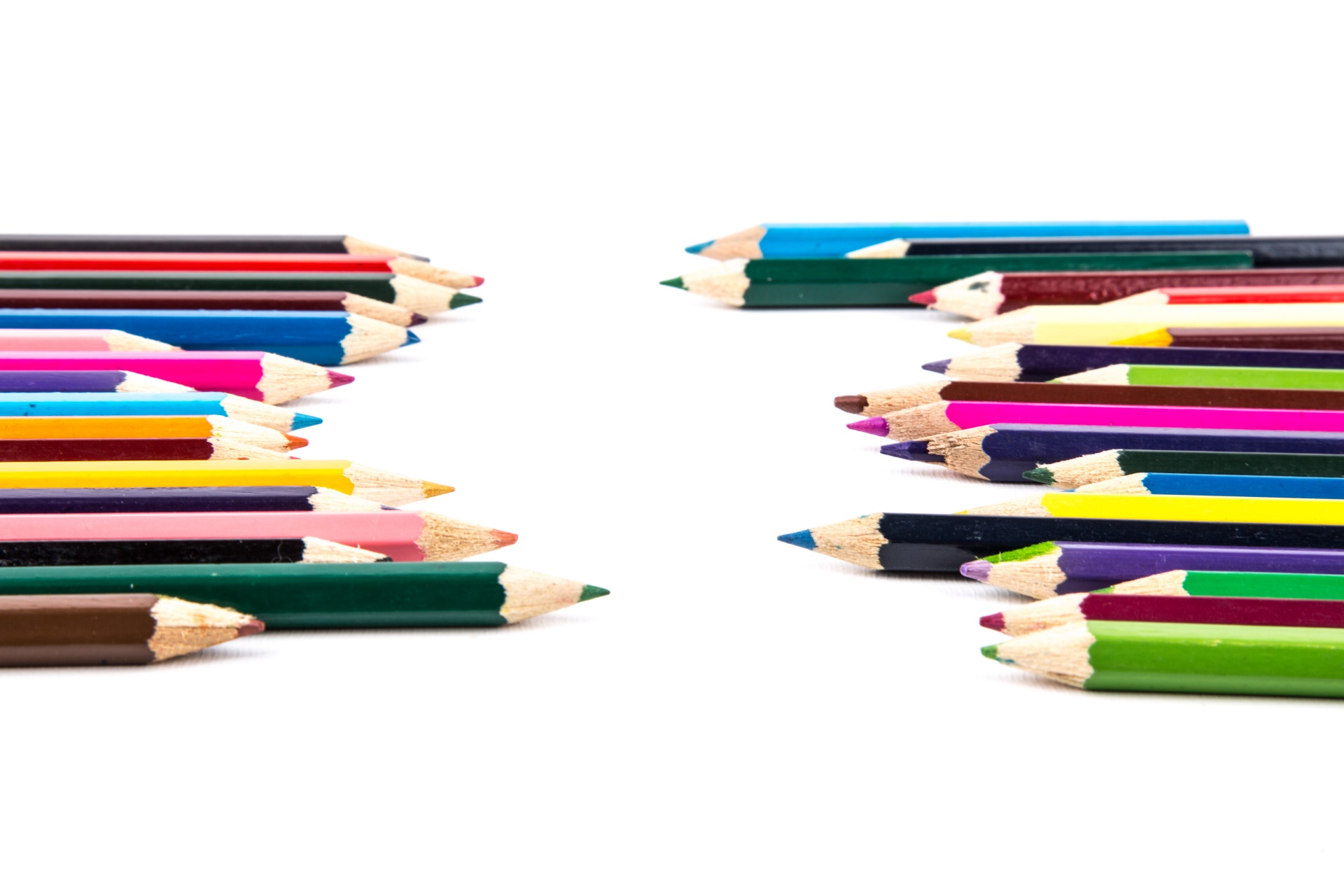 Pencil бесплатная. Картинка 6 карандашей. Coloured Pencils картинка с надписью. А4 картинки карандашом. Карандаши картинка изогнутые на белом фоне.