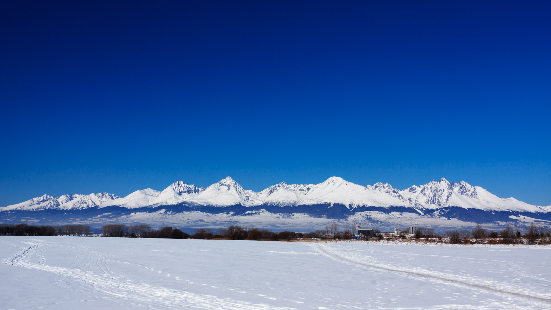 Горный сток. Горы снег панорама. Снежные горы панорама. Зимние горы панорама. Панорама гор зима.