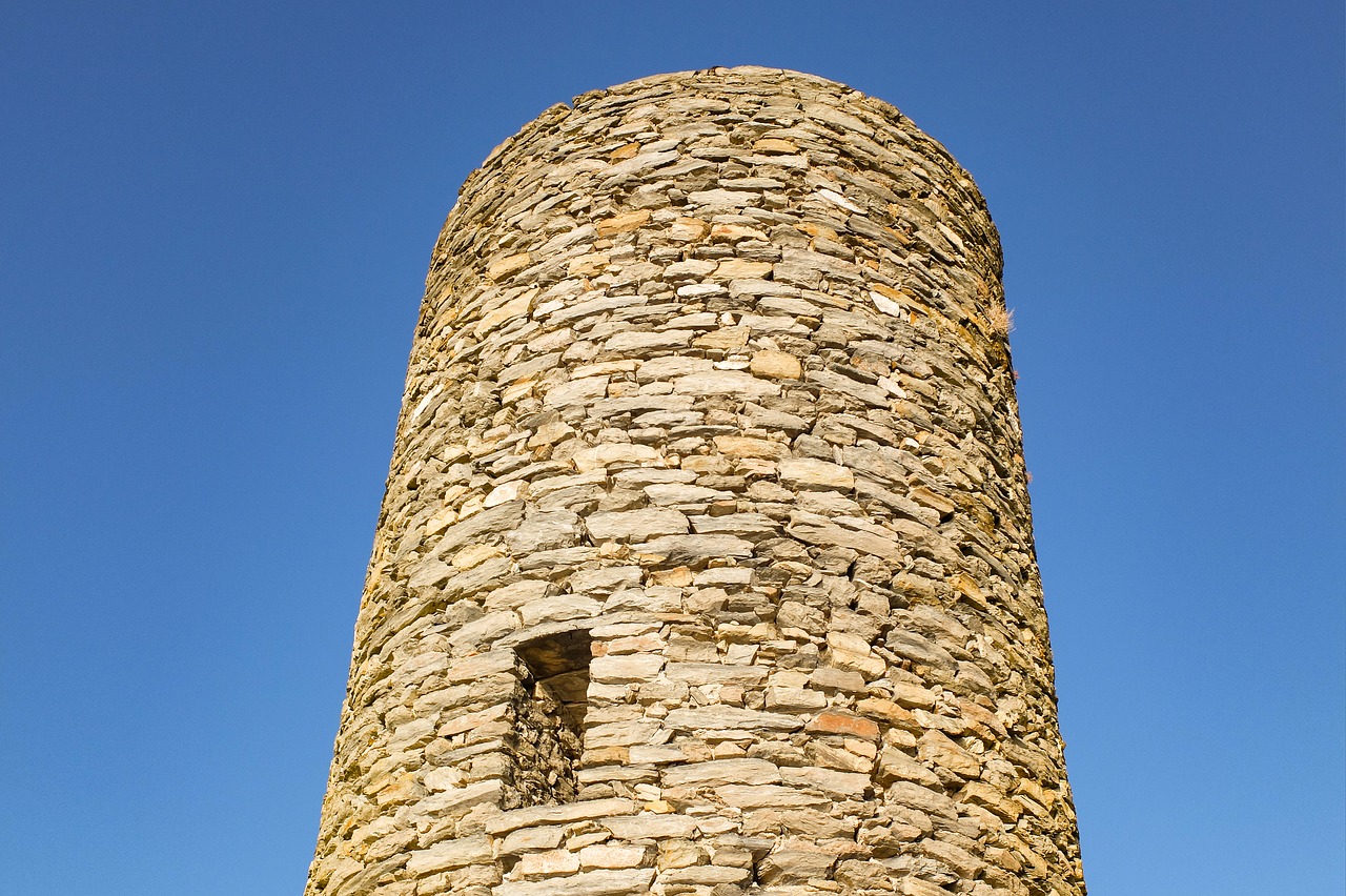 Башни пал. Шамкирская башня. Сторожевая башня Вежа. Башня Кепора. Торре Гранде башня.