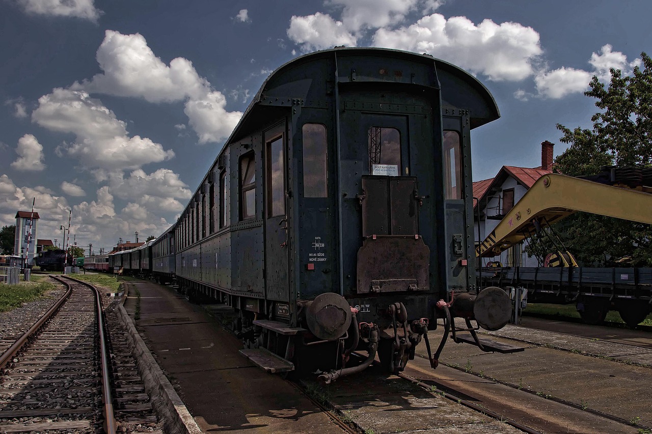Чугунный вагон. Маневровый двор. Поезд Pixabay. Грим ЖД вагон. Train Wagon.