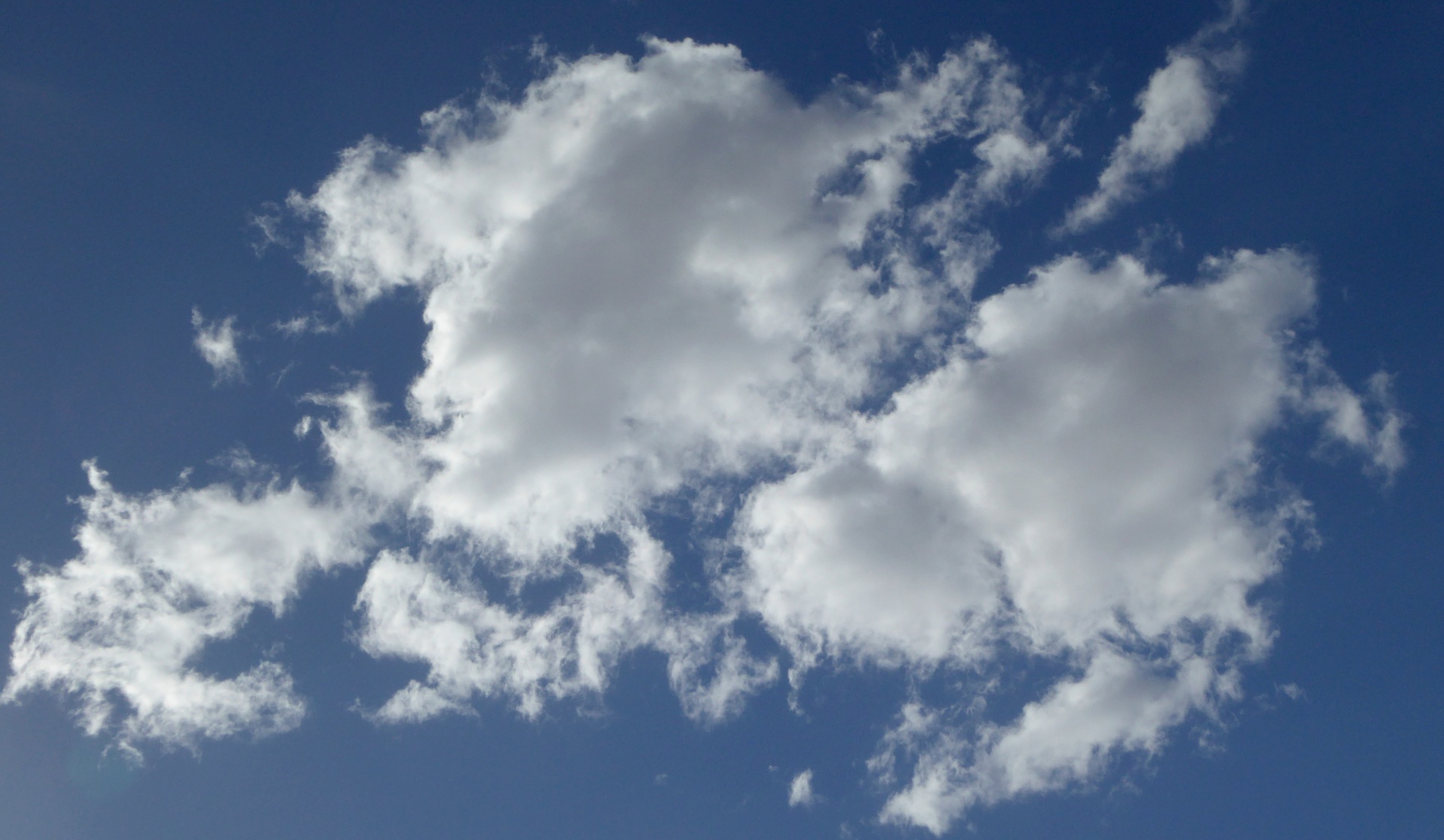 Пушистые облака проплывают. "Облака" (по небу плывут облака) группа "небо". Круглые облака. Небо с белыми облаками. Белое облако.